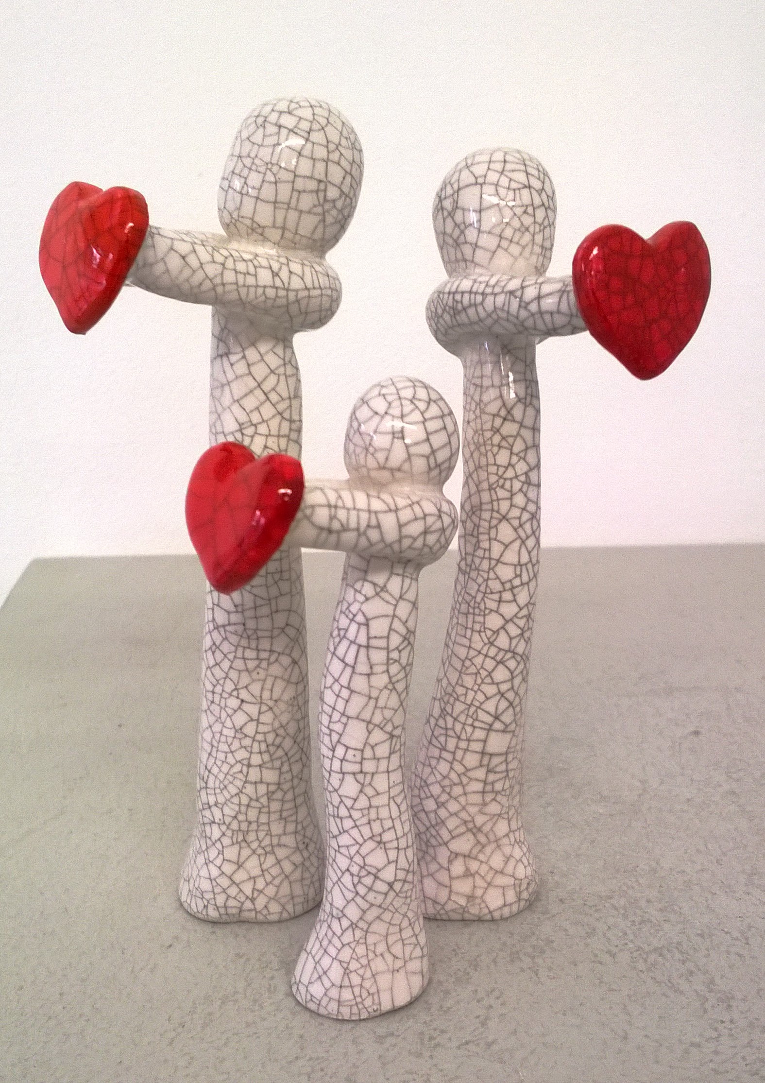 FAMILY GIFT OF LOVE 3 FIGURES